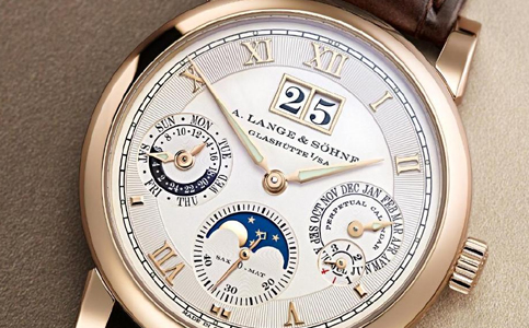 朗格手表玻璃碎了維修多少費用（處理朗格手表機芯生銹的方法）