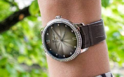 成都芝柏服務(wù)中心電話（芝柏手表維修保養(yǎng)的費用）