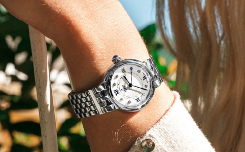 帝舵手表維修熱線(帝舵手表進水進灰的原因)