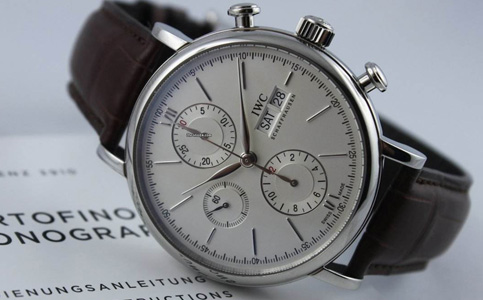 萬國手表官網售后（萬國手表表針變色的原因）