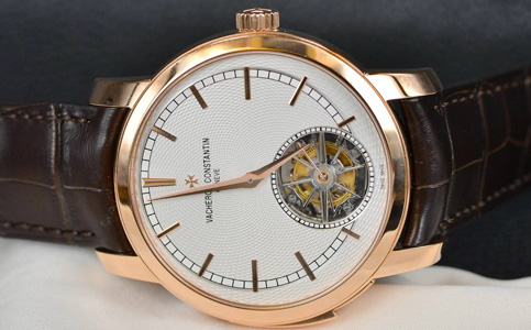 江詩丹頓官方售后維修中心(江詩丹頓手表表盤出現(xiàn)劃痕)